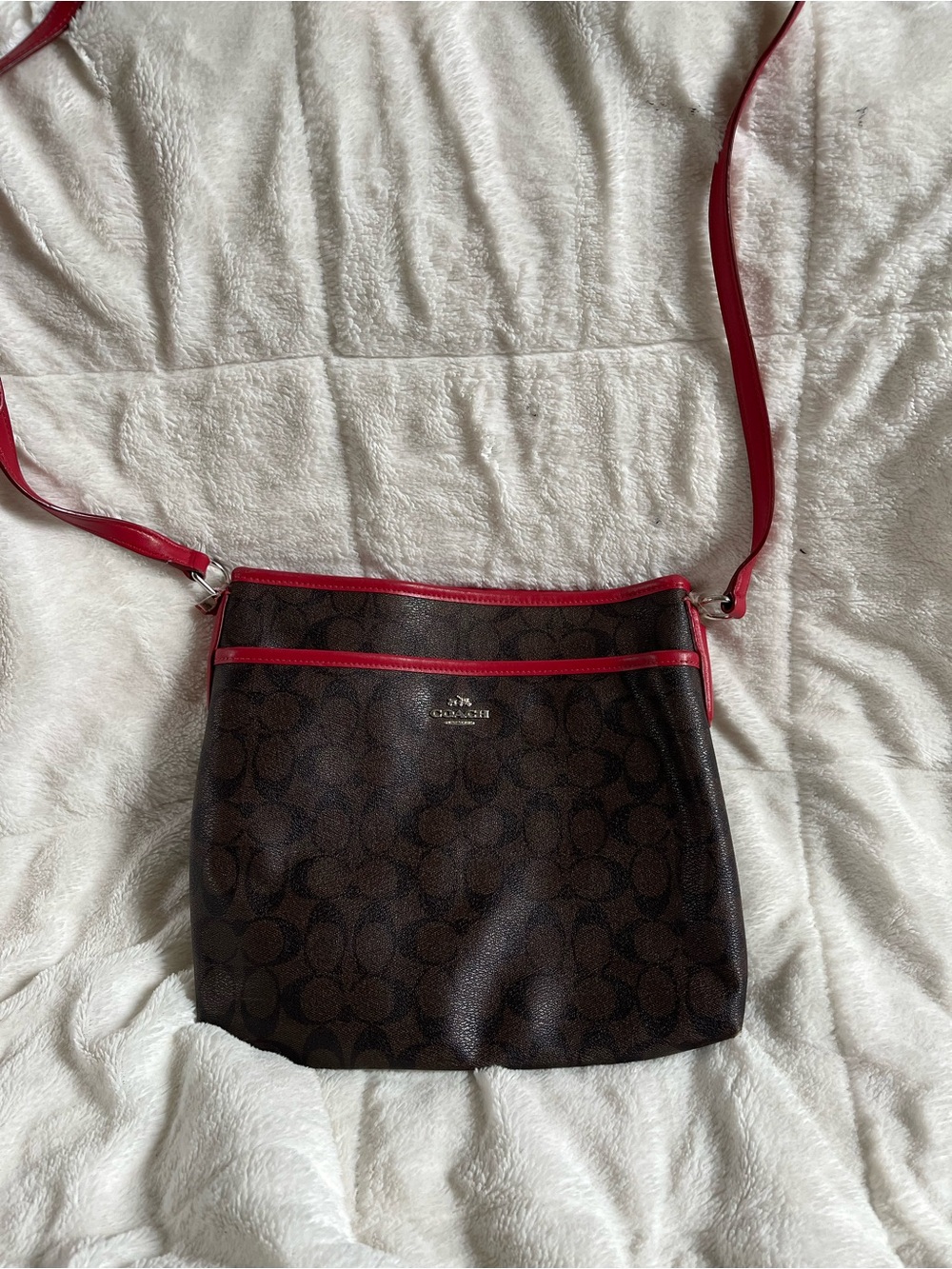 ‼️ TLC ‼️ Coach Brown Signature Crossbody with Red Trim